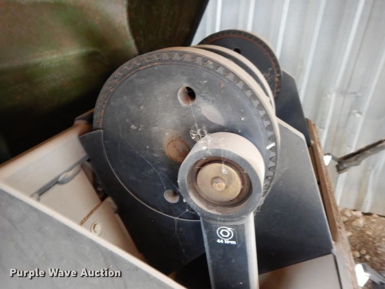 image for item DC2134 John Deere Aercore 800  aerator