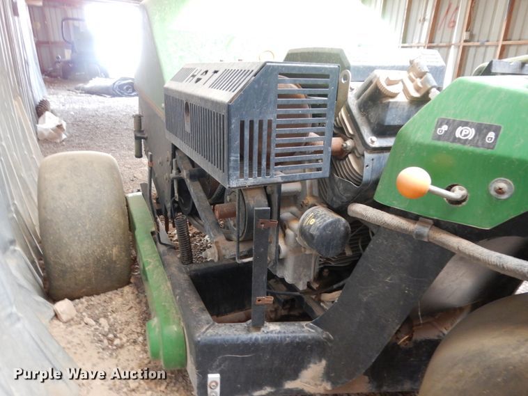 image for item DC2134 John Deere Aercore 800  aerator