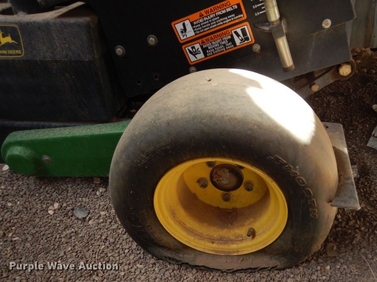 image for item DC2134 John Deere Aercore 800  aerator