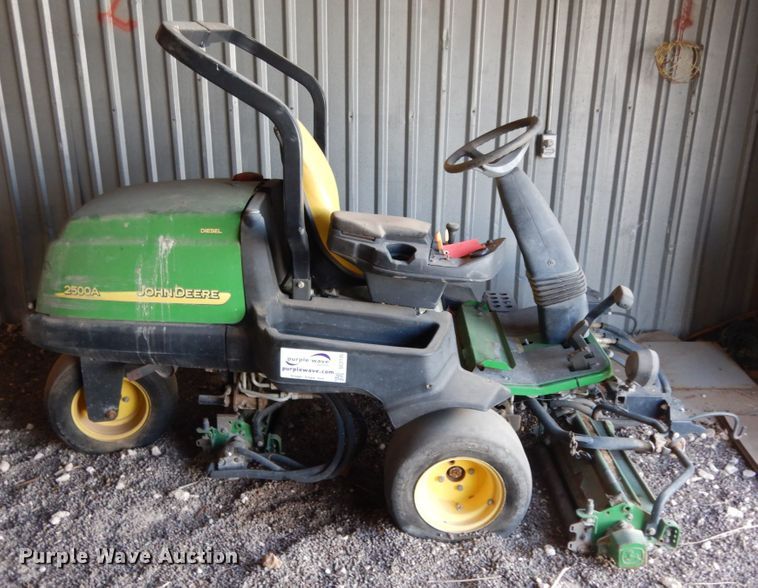 image for item DC2135 John Deere 2500A  reel mower