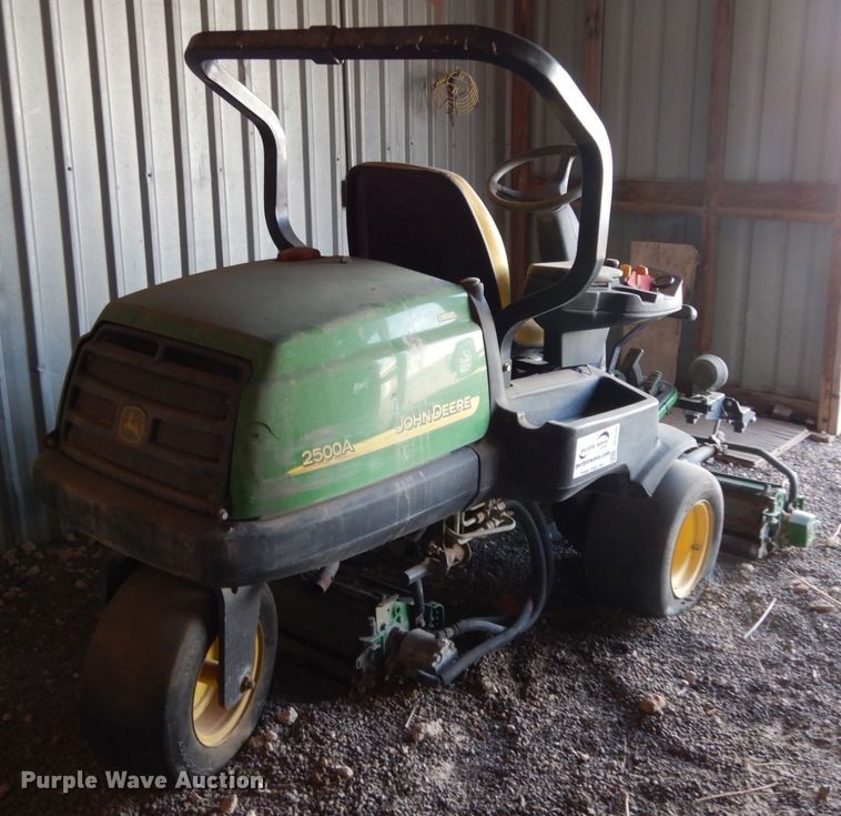image for item DC2135 John Deere 2500A  reel mower