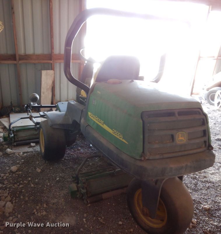 image for item DC2135 John Deere 2500A  reel mower
