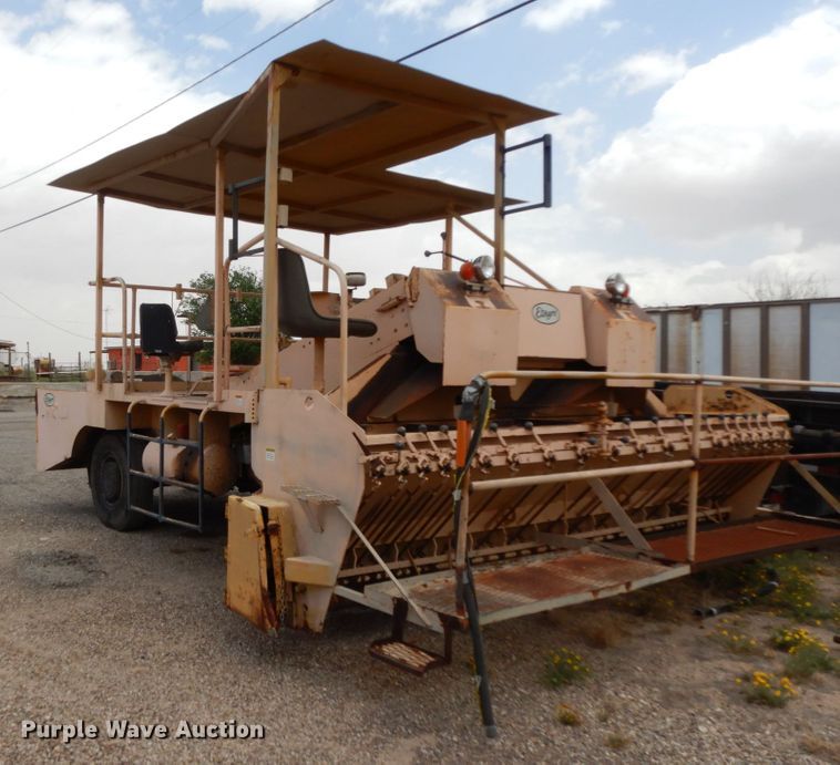 image for item DC2141 Entyre  chip spreader