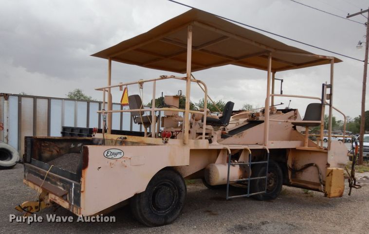 image for item DC2141 Entyre  chip spreader