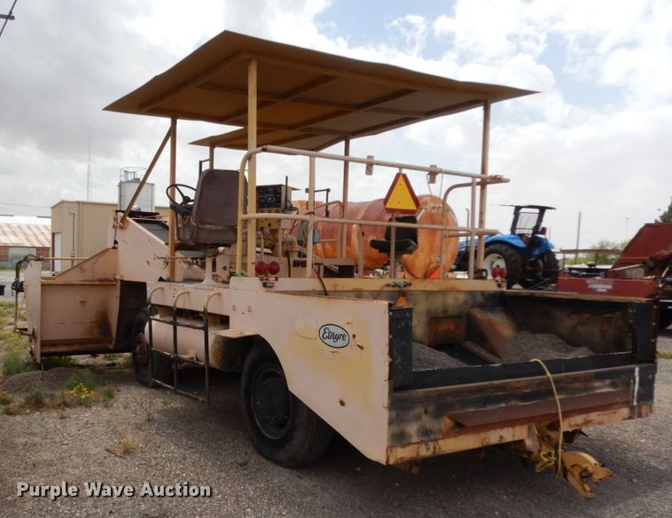 image for item DC2141 Entyre  chip spreader