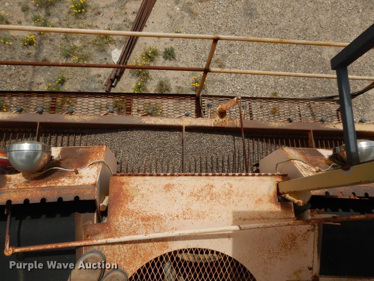 image for item DC2141 Entyre  chip spreader