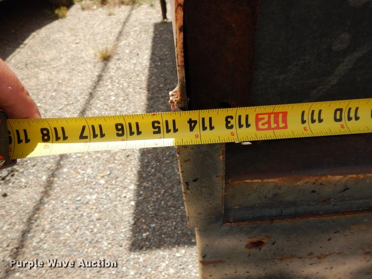 image for item DC2141 Entyre  chip spreader