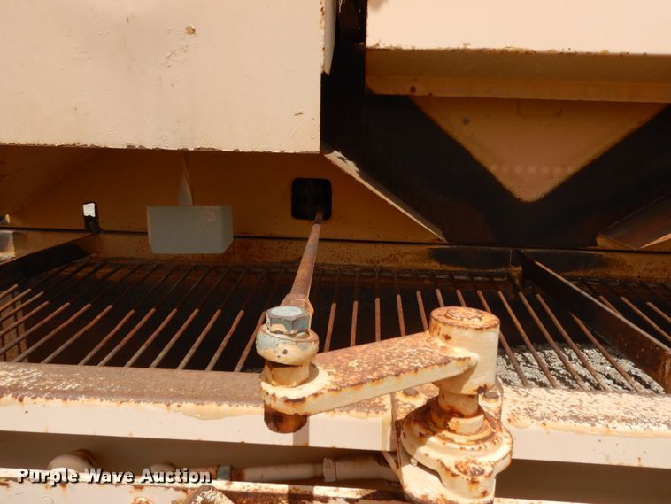 image for item DC2141 Entyre  chip spreader