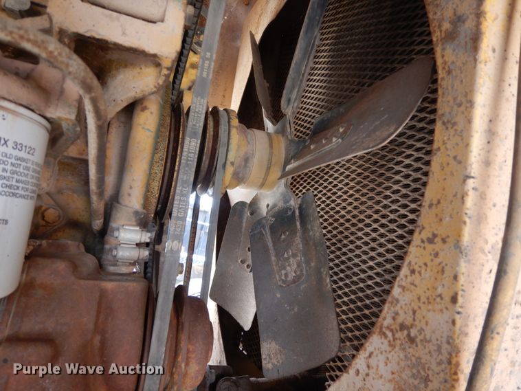 image for item DC2141 Entyre  chip spreader