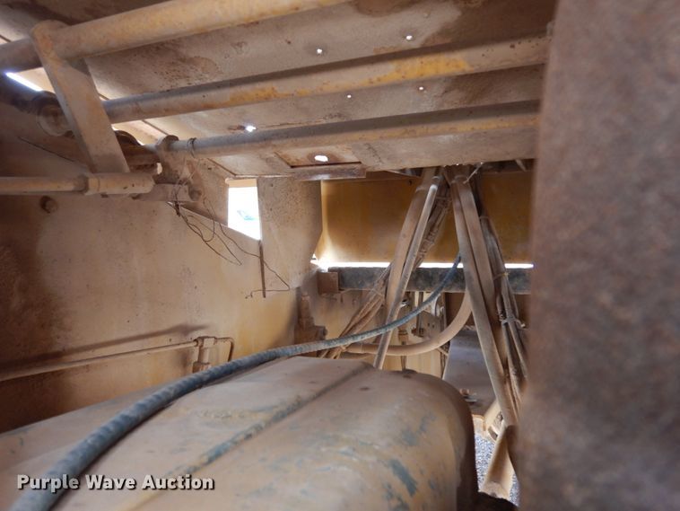 image for item DC2141 Entyre  chip spreader