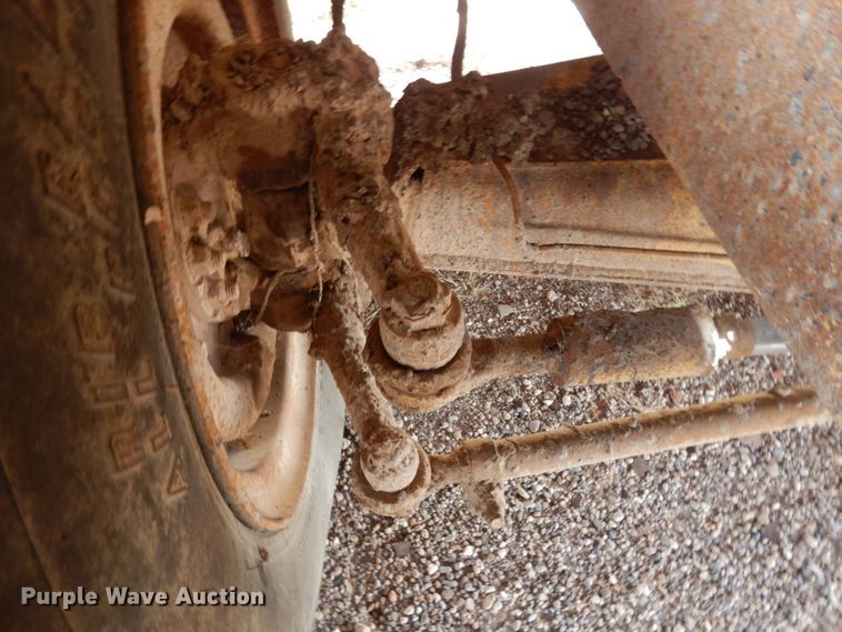 image for item DC2141 Entyre  chip spreader