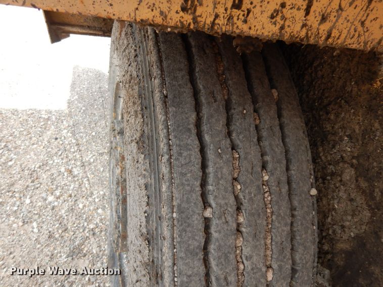 image for item DC2141 Entyre  chip spreader