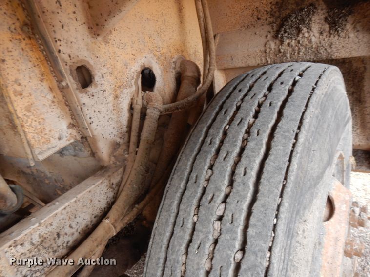 image for item DC2141 Entyre  chip spreader