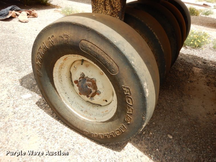 image for item DC2143 Ingram 9-2800-P  pneumatic roller