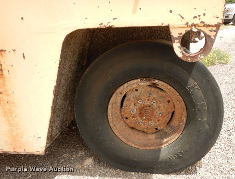 image for item DC2143 Ingram 9-2800-P  pneumatic roller