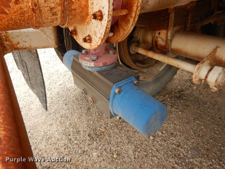 image for item DC2144 1980  RD-M tank trailer