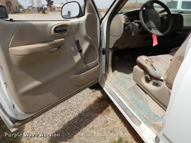 image for item DC2146 2003 Ford F150  SuperCab pickup truck