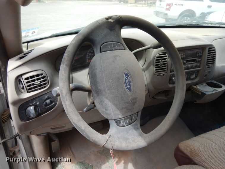 image for item DC2146 2003 Ford F150  SuperCab pickup truck