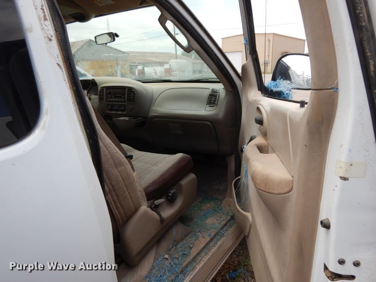 image for item DC2146 2003 Ford F150  SuperCab pickup truck