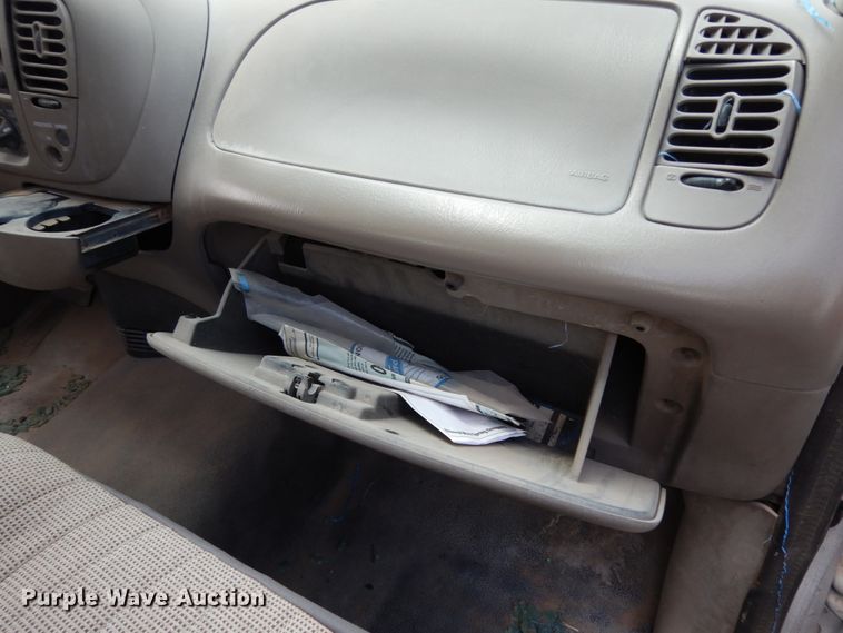 image for item DC2146 2003 Ford F150  SuperCab pickup truck