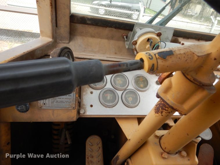 image for item DC2150 1984 Caterpillar 930  wheel loader