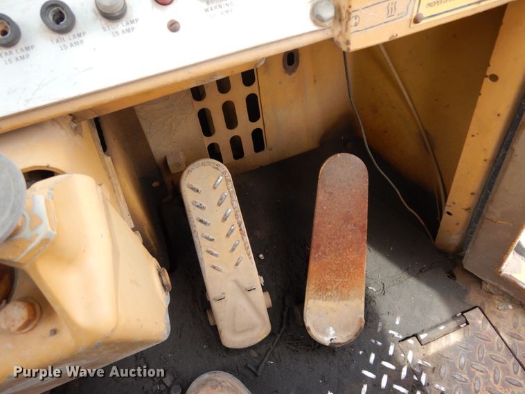 image for item DC2150 1984 Caterpillar 930  wheel loader