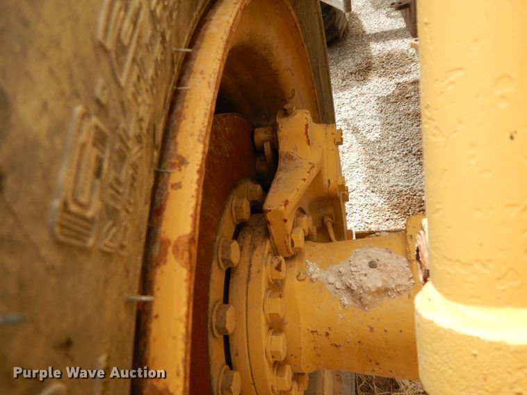 image for item DC2150 1984 Caterpillar 930  wheel loader