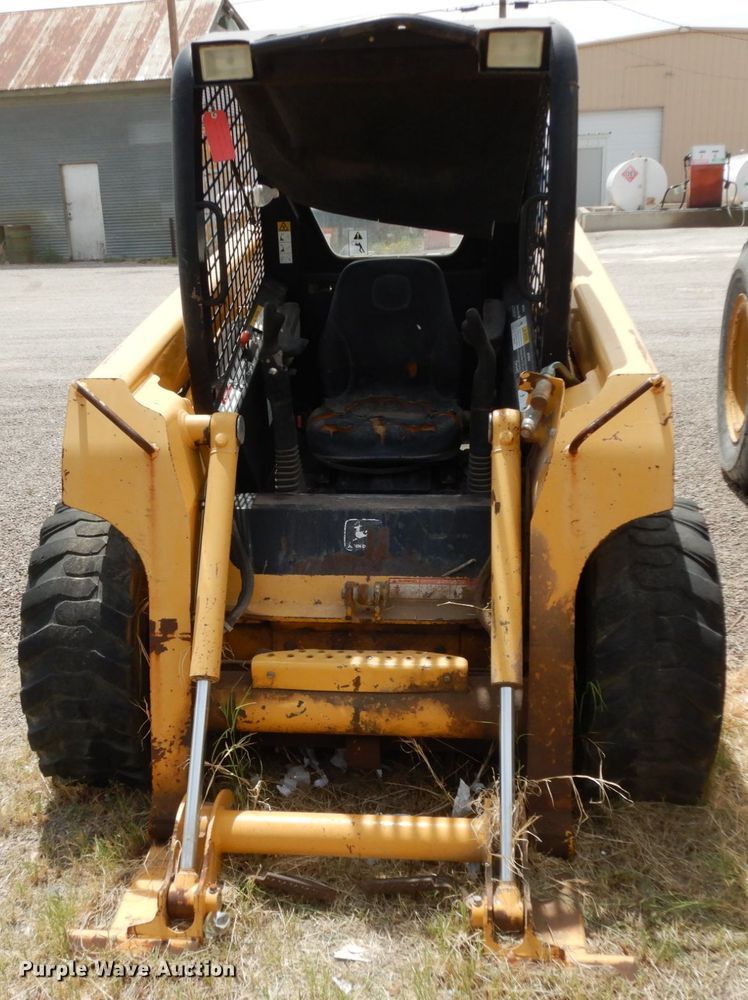 image for item DC2151 2003 John Deere 250  skid steer loader