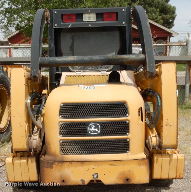 image for item DC2151 2003 John Deere 250  skid steer loader