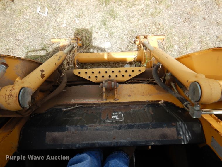 image for item DC2151 2003 John Deere 250  skid steer loader