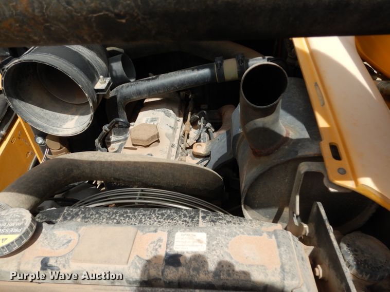 image for item DC2151 2003 John Deere 250  skid steer loader