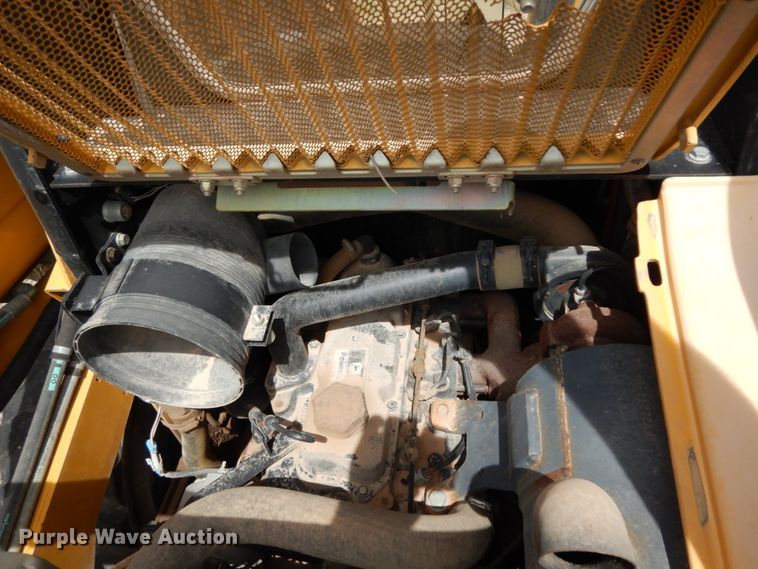 image for item DC2151 2003 John Deere 250  skid steer loader