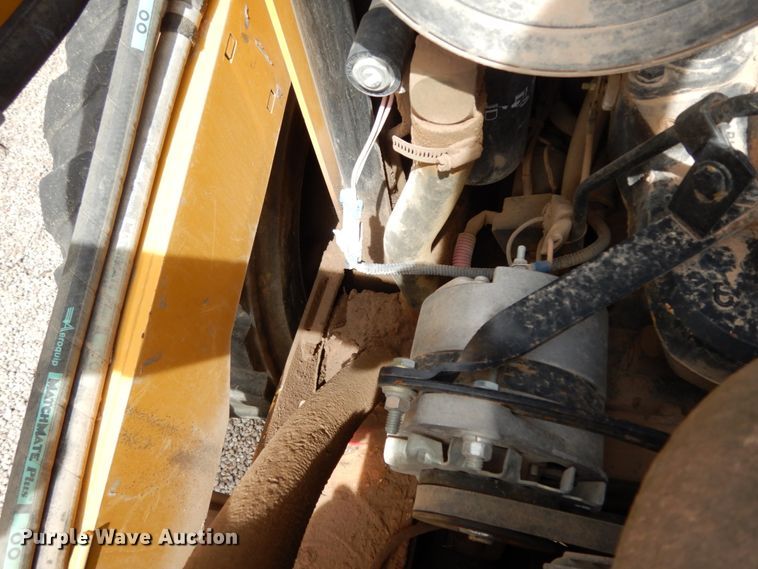 image for item DC2151 2003 John Deere 250  skid steer loader