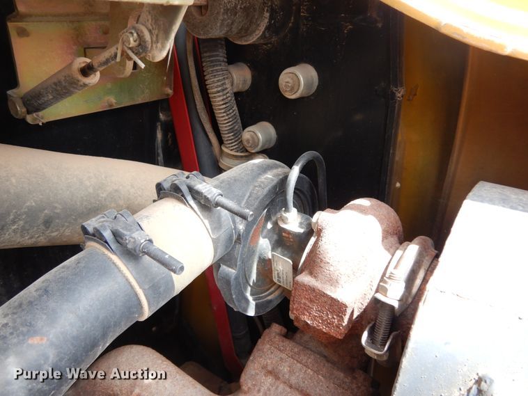 image for item DC2151 2003 John Deere 250  skid steer loader