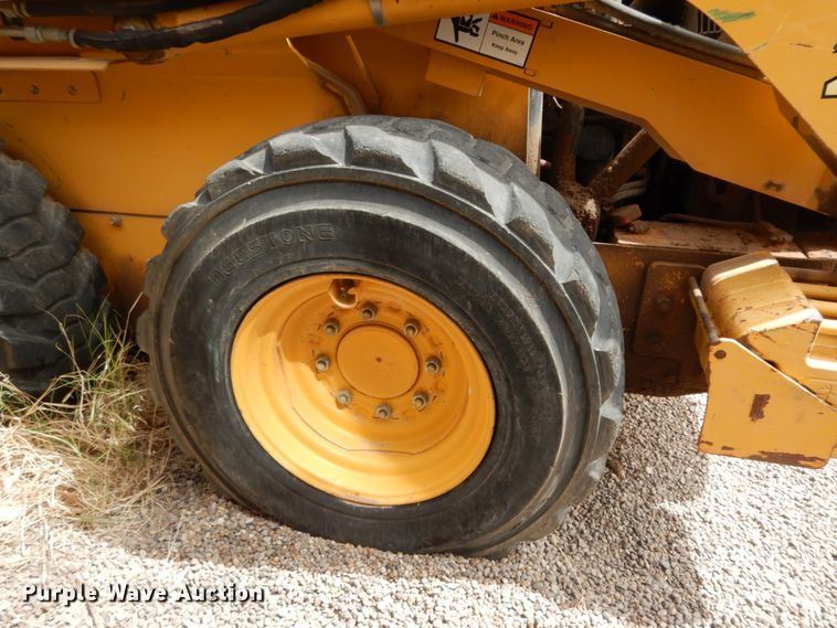 image for item DC2151 2003 John Deere 250  skid steer loader