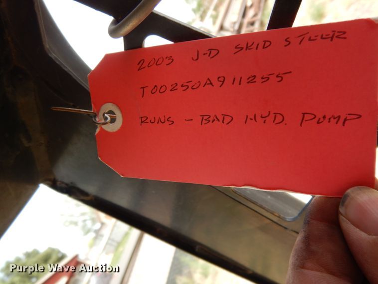 image for item DC2151 2003 John Deere 250  skid steer loader