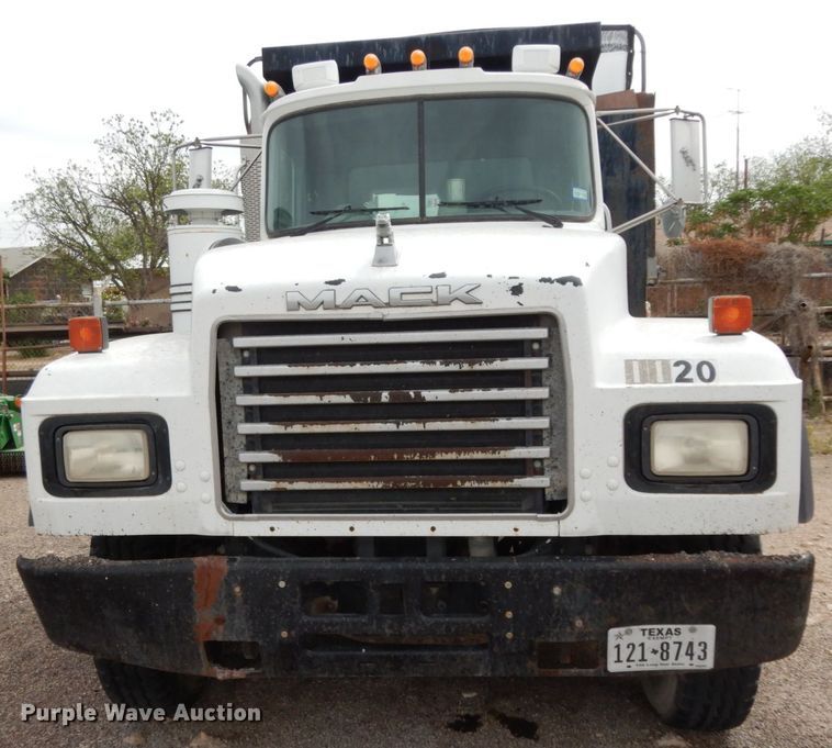 image for item DC2155 2001 Mack RD688S  dump truck