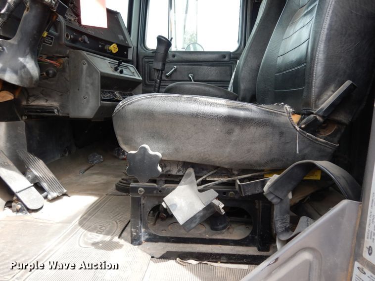 image for item DC2155 2001 Mack RD688S  dump truck