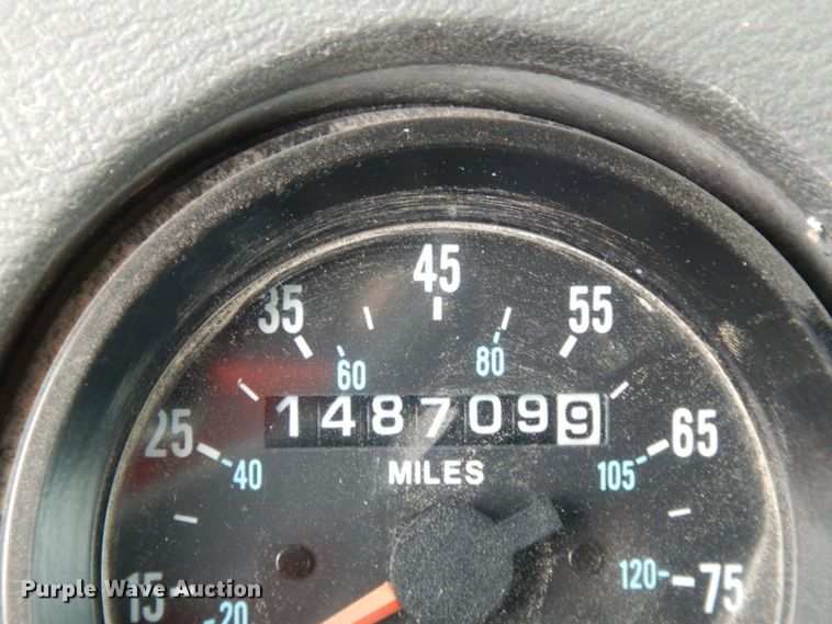 image for item DC2155 2001 Mack RD688S  dump truck