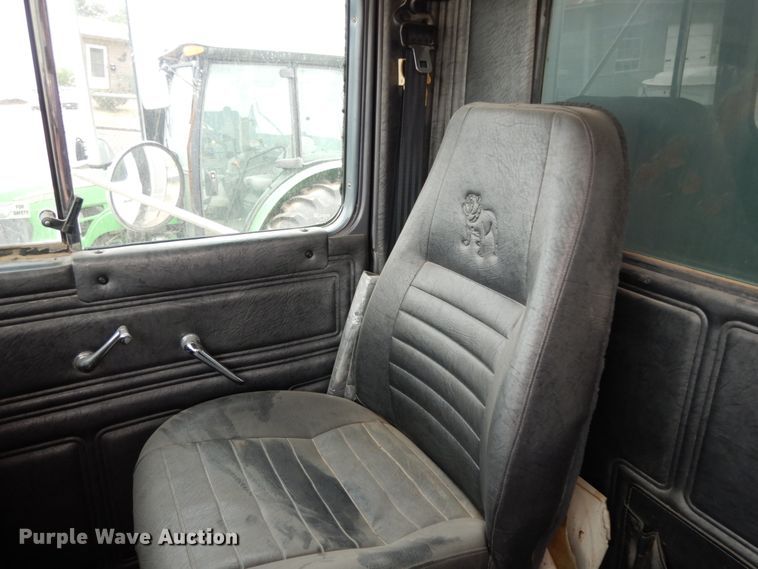 image for item DC2155 2001 Mack RD688S  dump truck