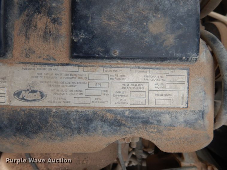 image for item DC2155 2001 Mack RD688S  dump truck