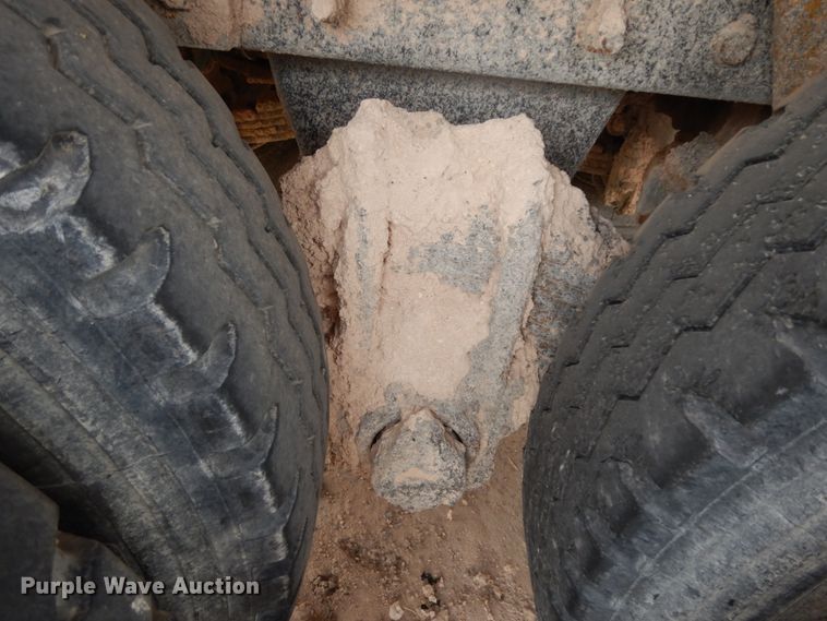 image for item DC2155 2001 Mack RD688S  dump truck