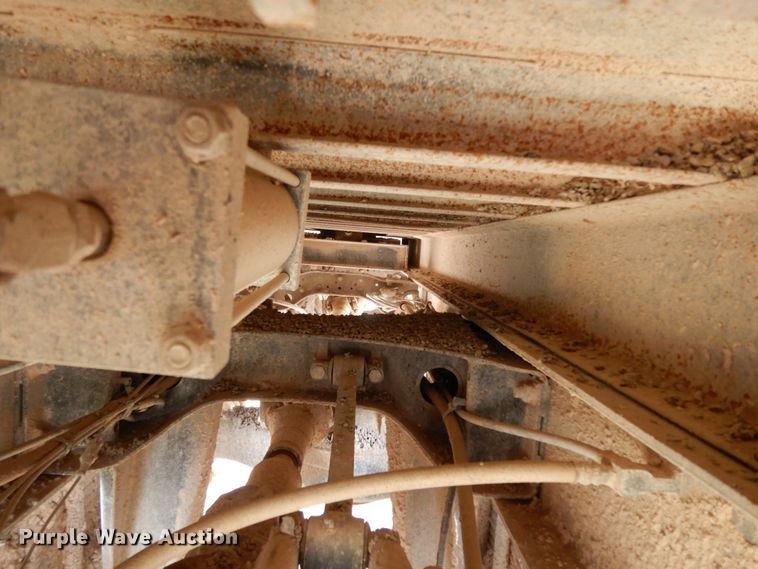 image for item DC2155 2001 Mack RD688S  dump truck