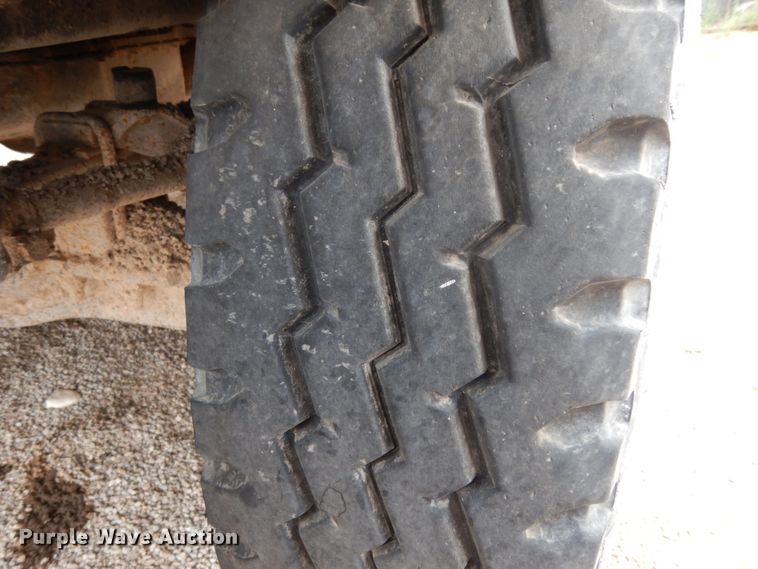 image for item DC2155 2001 Mack RD688S  dump truck