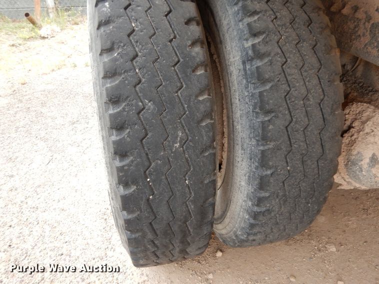 image for item DC2155 2001 Mack RD688S  dump truck