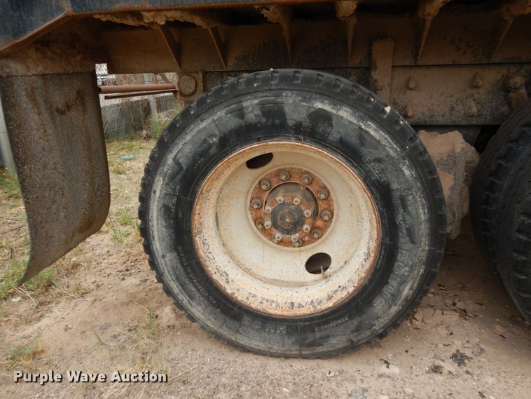 image for item DC2155 2001 Mack RD688S  dump truck