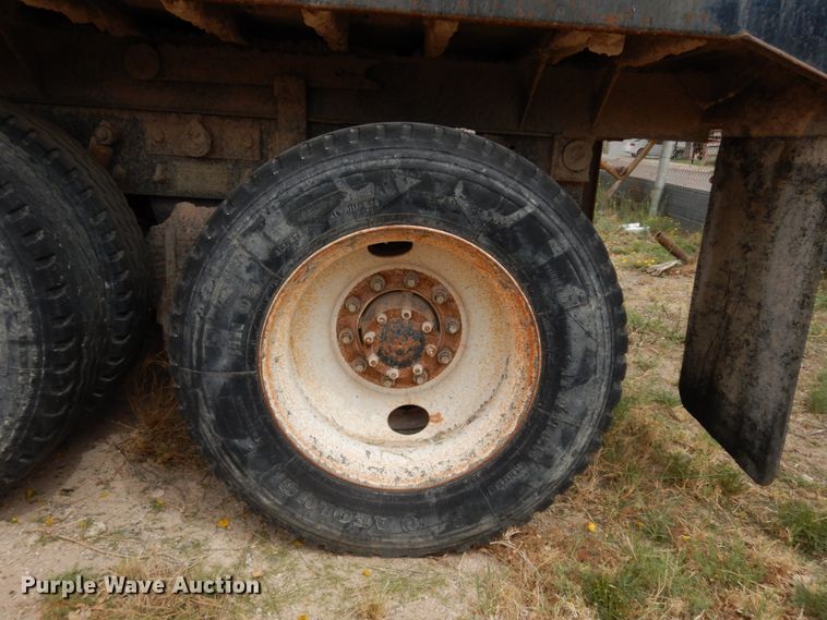 image for item DC2155 2001 Mack RD688S  dump truck