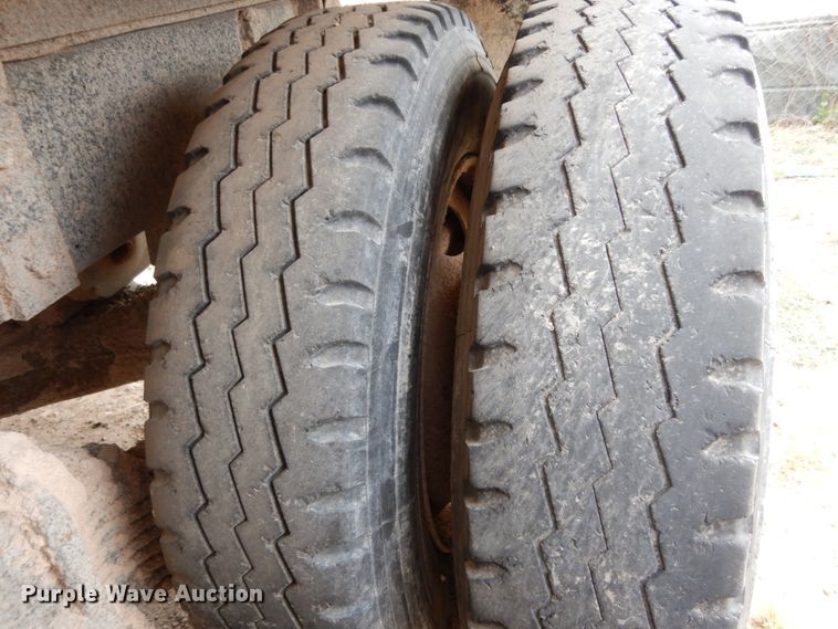 image for item DC2155 2001 Mack RD688S  dump truck