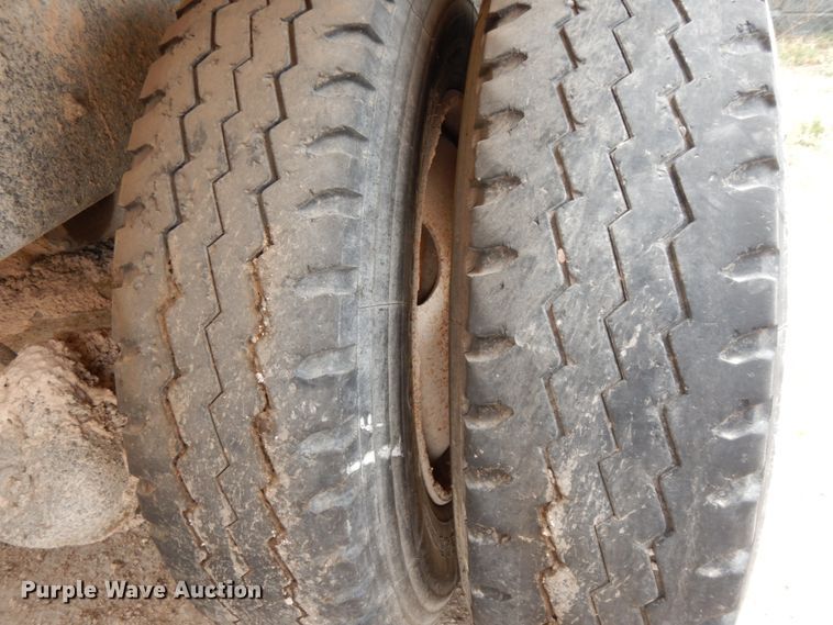 image for item DC2155 2001 Mack RD688S  dump truck