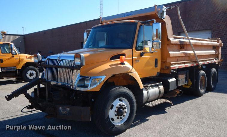 image for item DF6503 2006 International 7400  dump truck